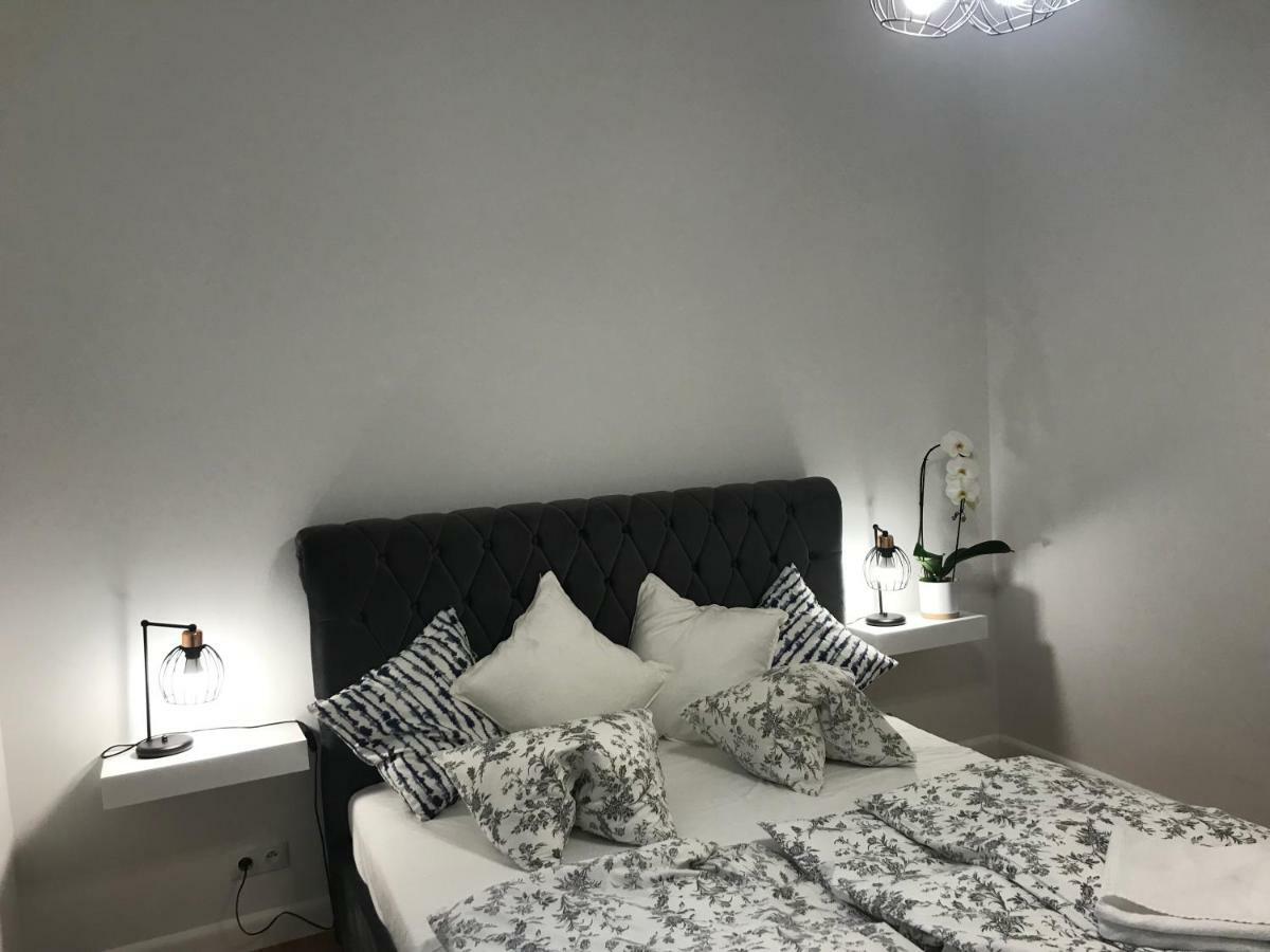 Stare Miasto Swietojerska 12 Appartement Warschau Buitenkant foto