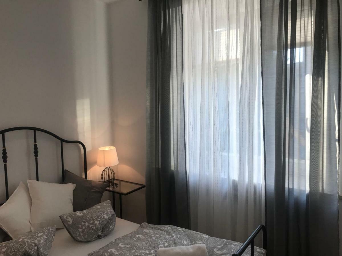 Stare Miasto Swietojerska 12 Appartement Warschau Buitenkant foto
