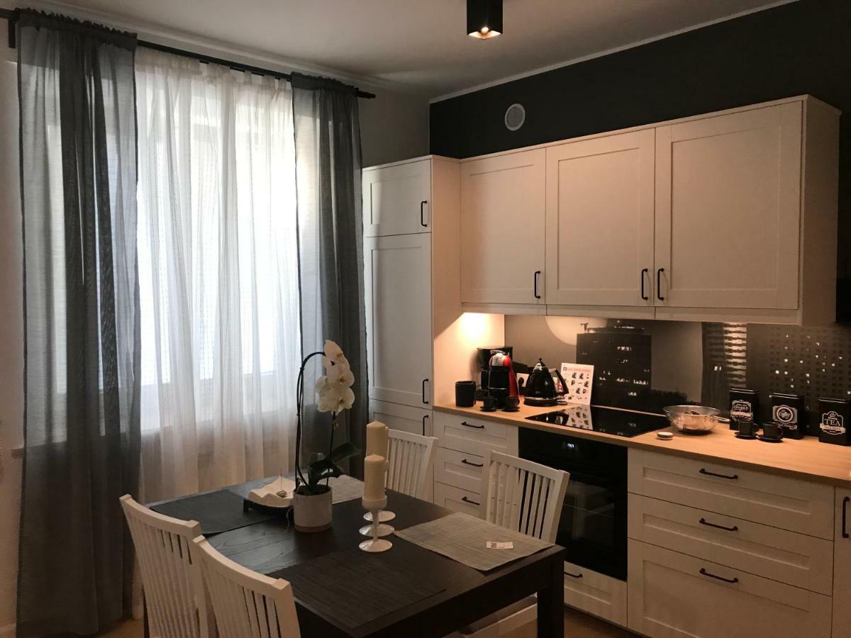 Stare Miasto Swietojerska 12 Appartement Warschau Buitenkant foto